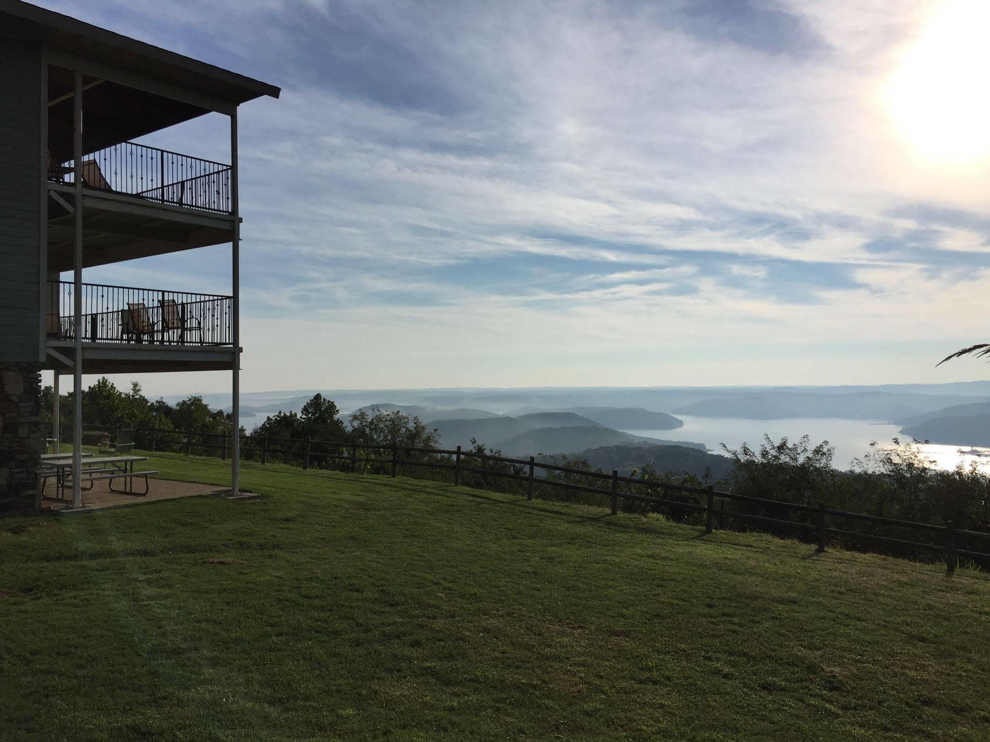 Whitney Mountain Lodge Lost Bridge Village 外观 照片